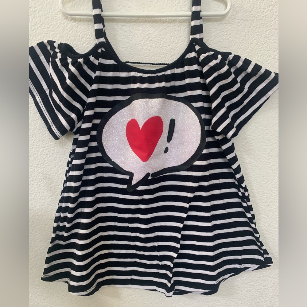 Girls black/white cold shoulder top.